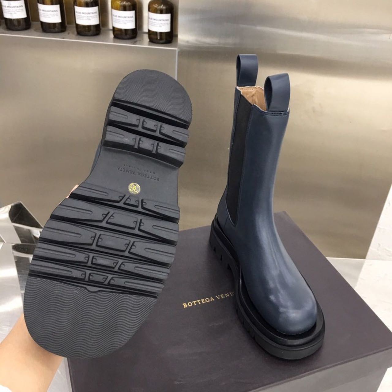 Bottega Veneta Boots Lambskin Leather Fall/Winter 2019 Collection, Dark Blue