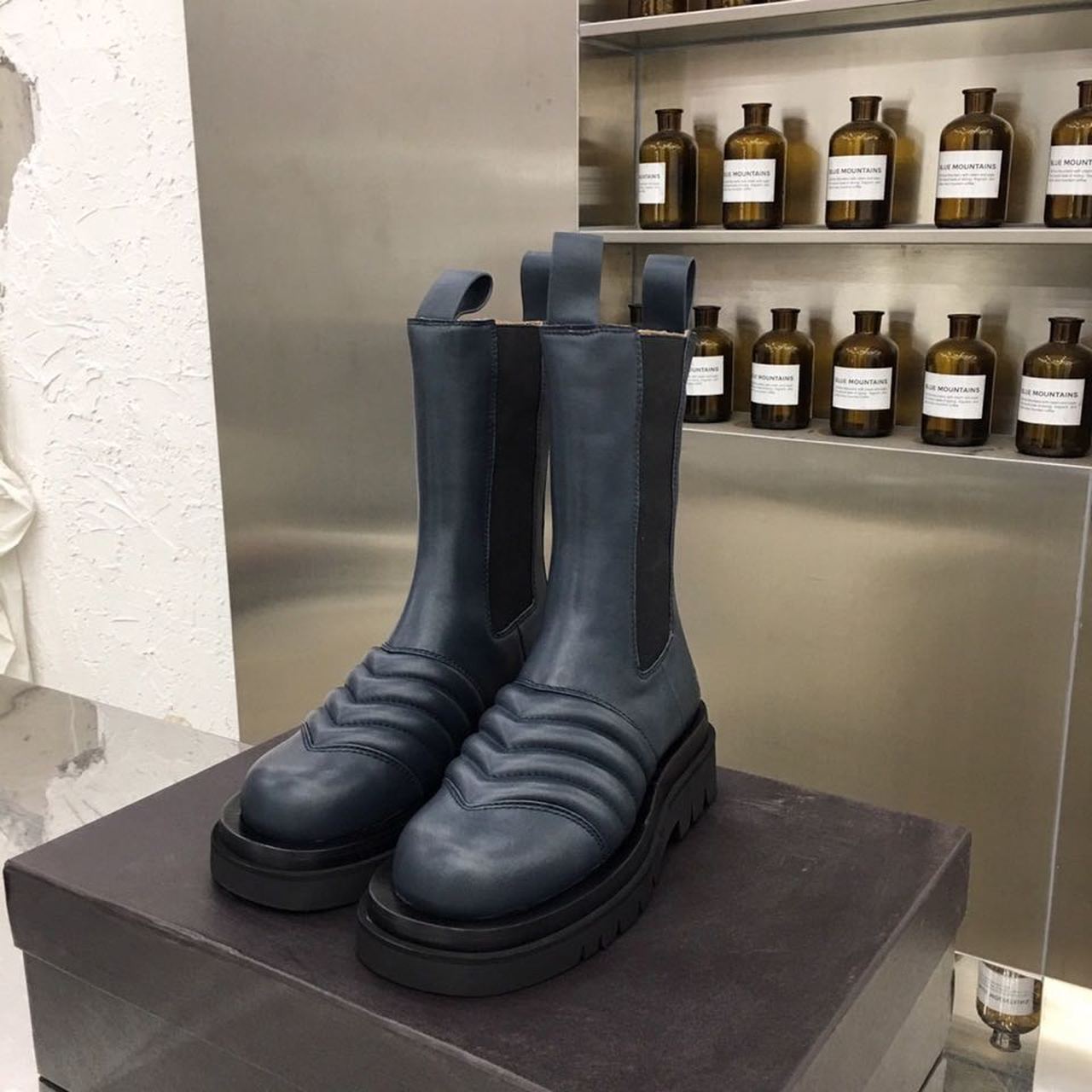 Bottega Veneta Panel Boots Lambskin Leather Fall/Winter 2019 Collection, Black