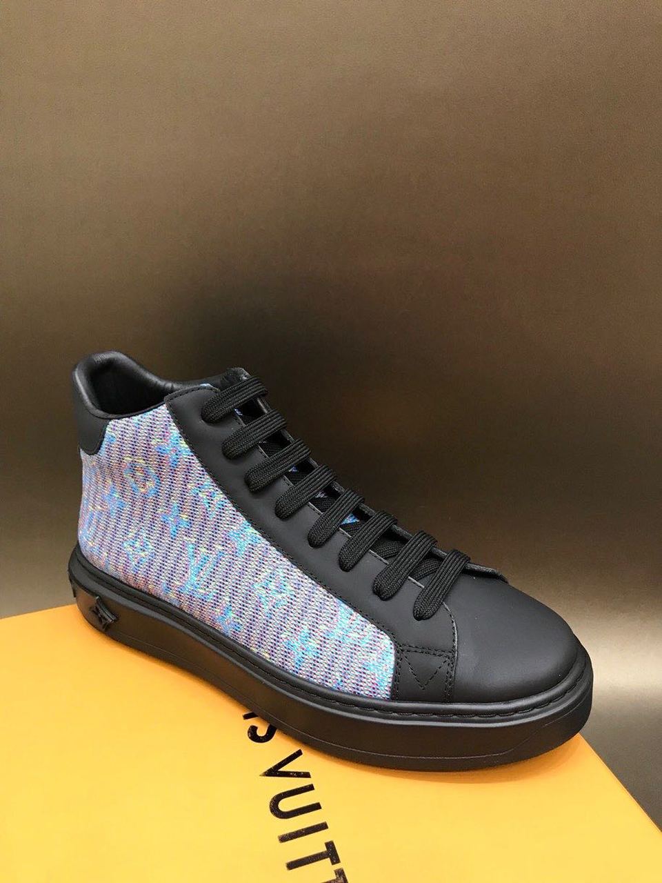Louis Vuitton Time Out High Top Sneakers Calfskin Leather Fall/Winter Collection 1A4XYE, Blue/Black
