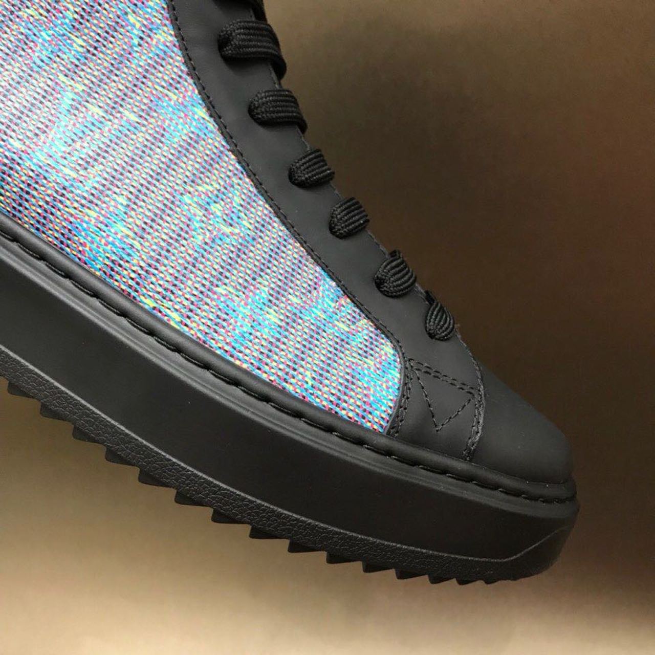 Louis Vuitton Time Out High Top Sneakers Calfskin Leather Fall/Winter Collection 1A4XYE, Blue/Black