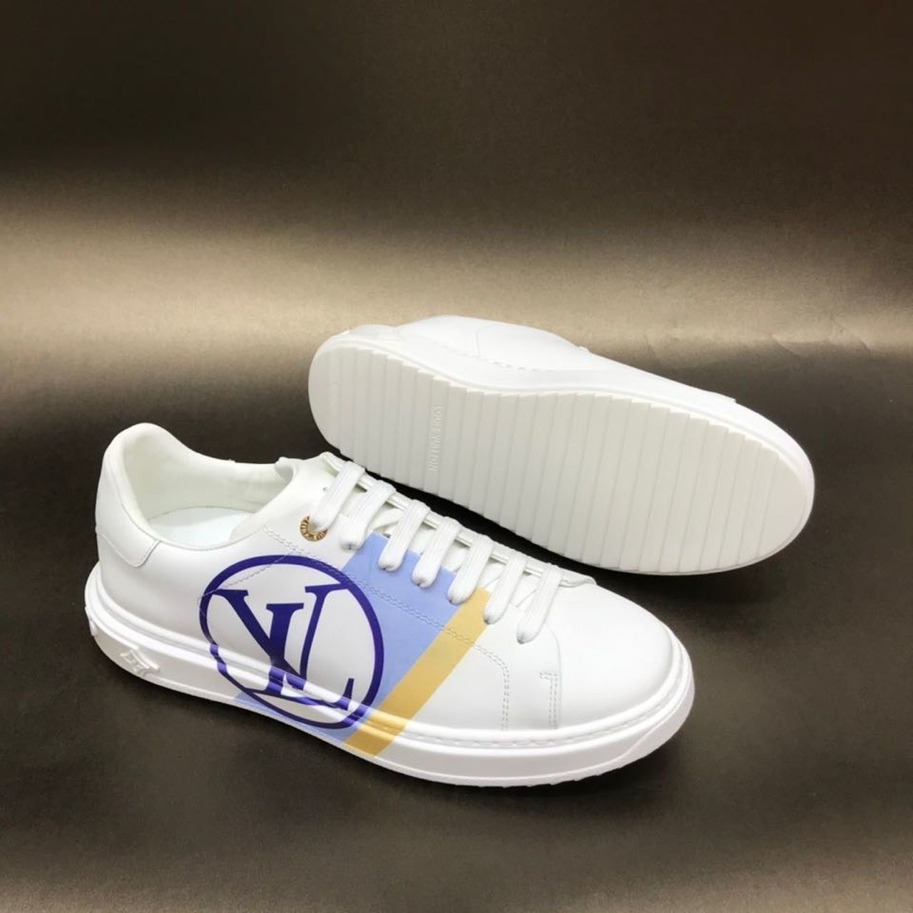 Louis Vuitton Time Out Low Top Sneakers Calfskin Leather Fall/Winter Collection Light Blue
