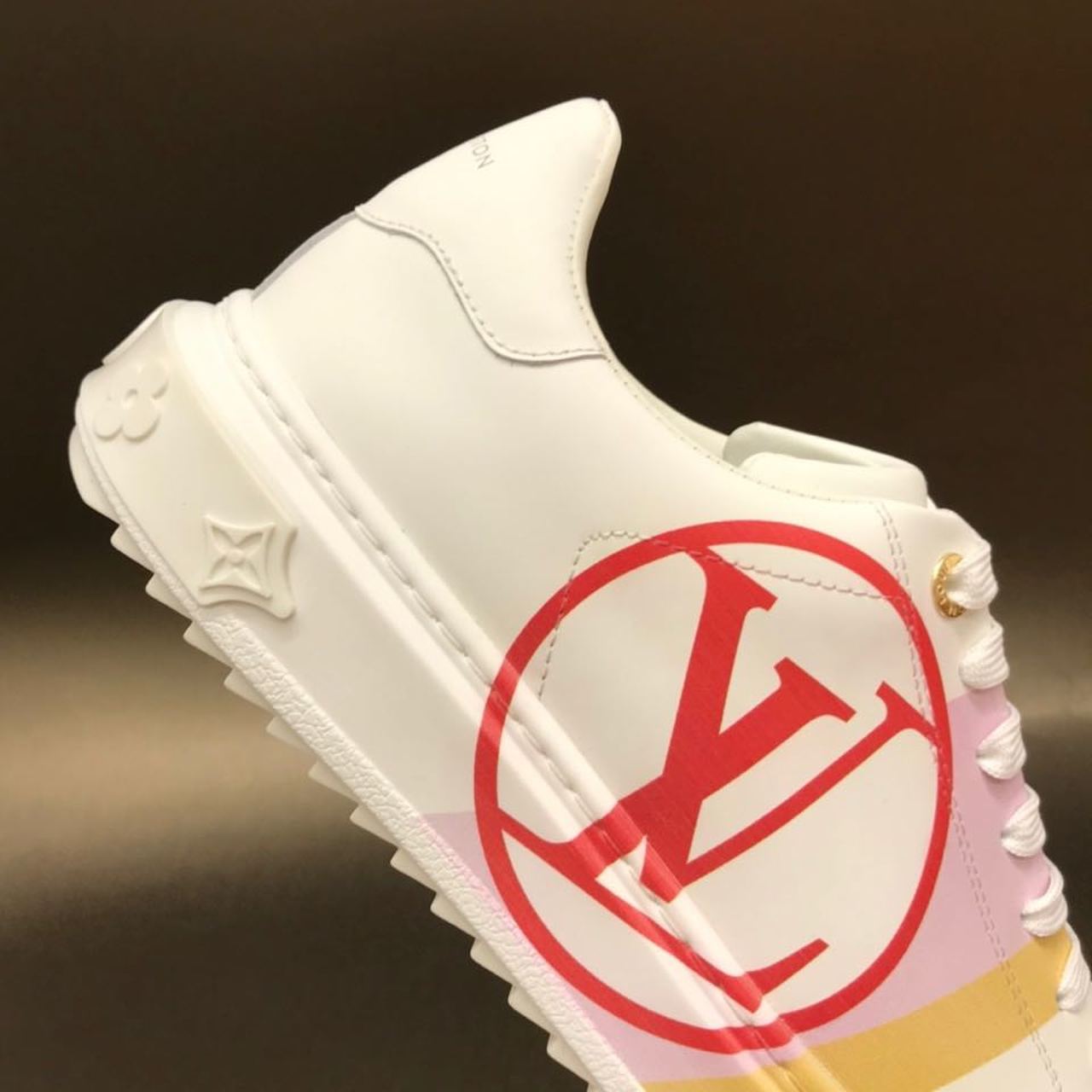 Louis Vuitton Time Out Low Top Sneakers Calfskin Leather Fall/Winter Collection White/Red