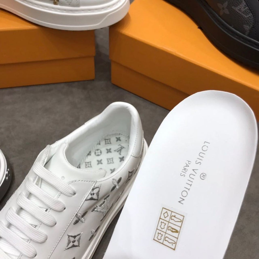 Louis Vuitton Time Out Low Top Sneakers Calfskin Leather Fall/Winter Collection White/Silver