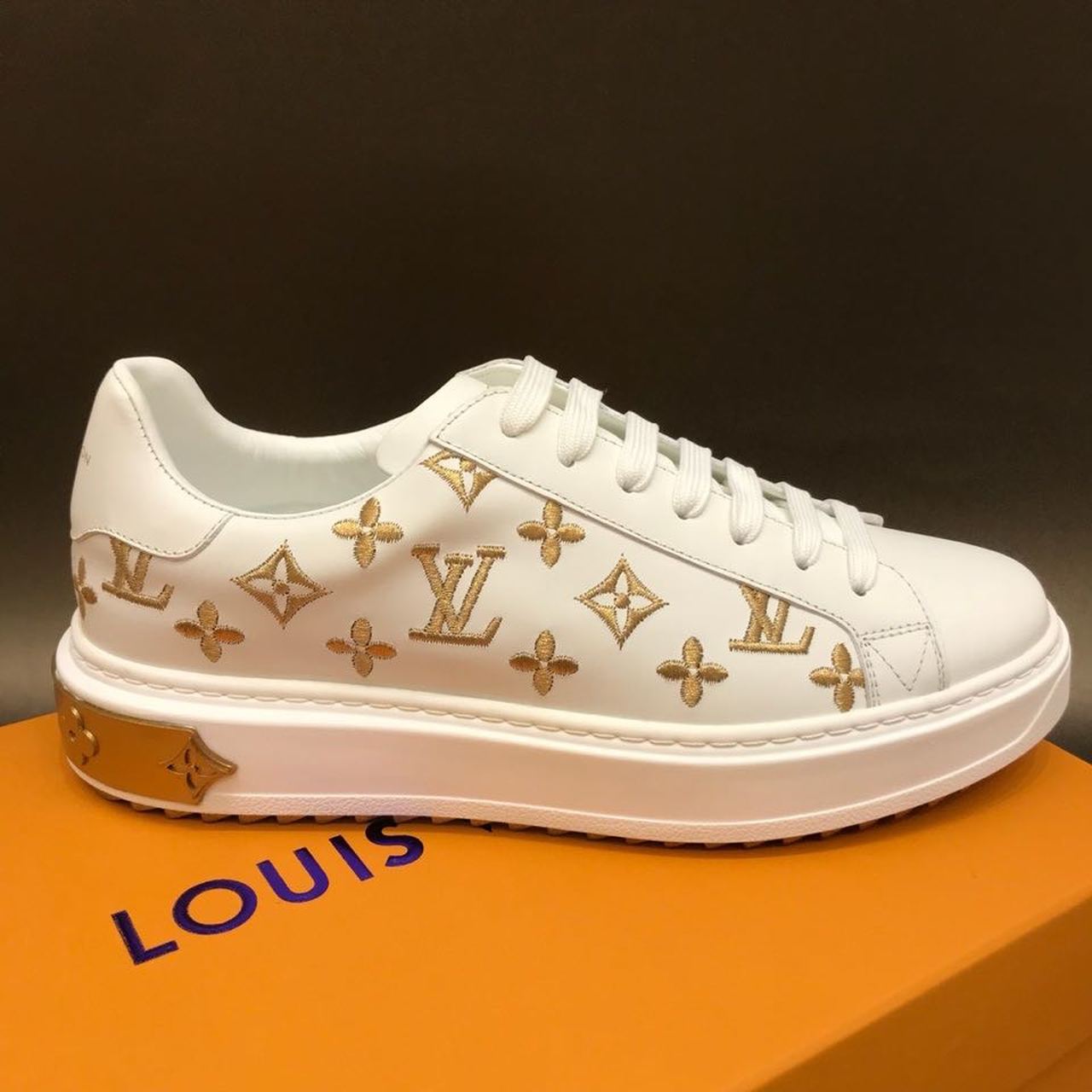 Louis Vuitton Time Out Low Top Sneakers Calfskin Leather Fall/Winter Collection White/Gold