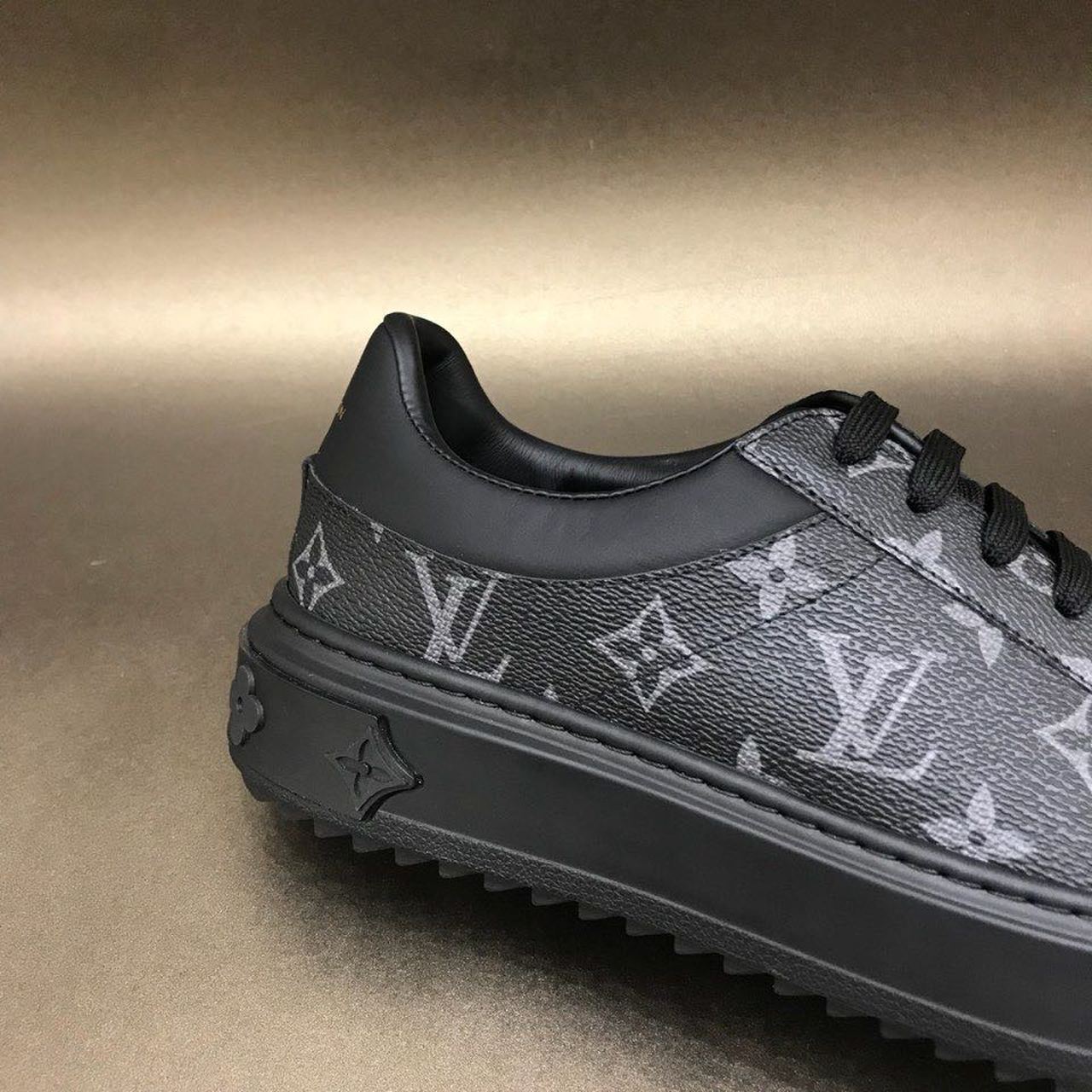 Louis Vuitton Time Out Low Top Sneakers Calfskin Leather Fall/Winter Collection 1A64RY Black