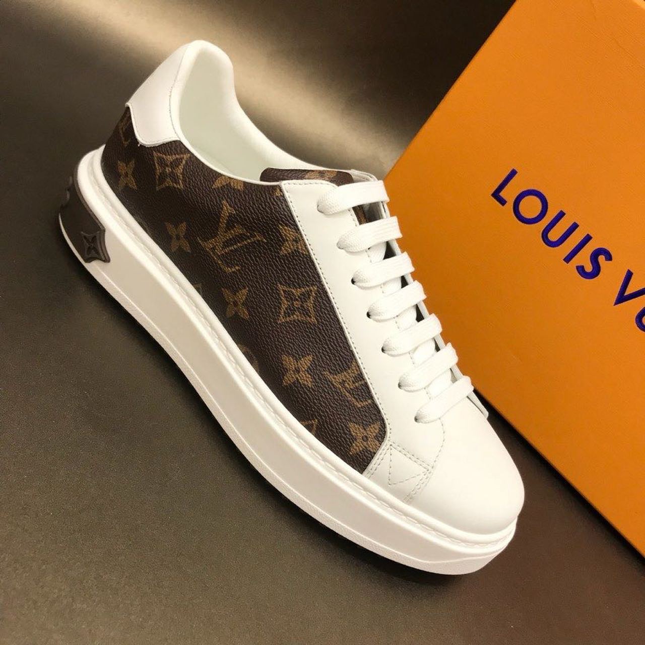 Louis Vuitton Time Out Low Top Sneakers Calfskin Leather Fall/Winter Collection White/Brown