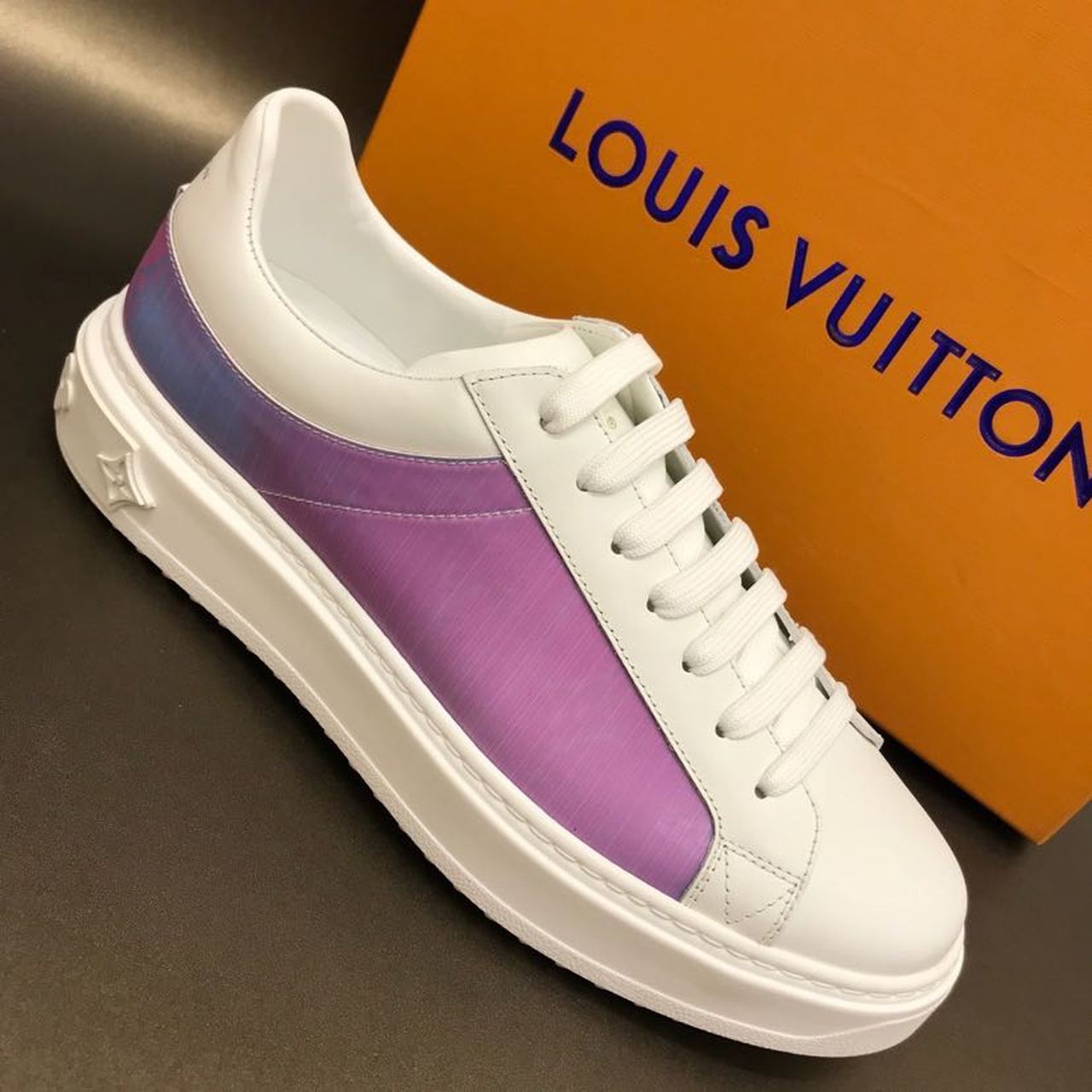 Louis Vuitton Time Out Low Top Sneakers Calfskin Leather Fall/Winter Collection 1A64RY, White/Multi