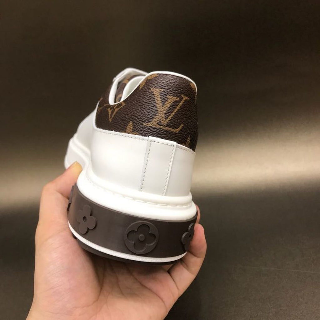Louis Vuitton Time Out Low Top Sneakers Calfskin Leather Fall/Winter Collection 1A64RY White/Brown