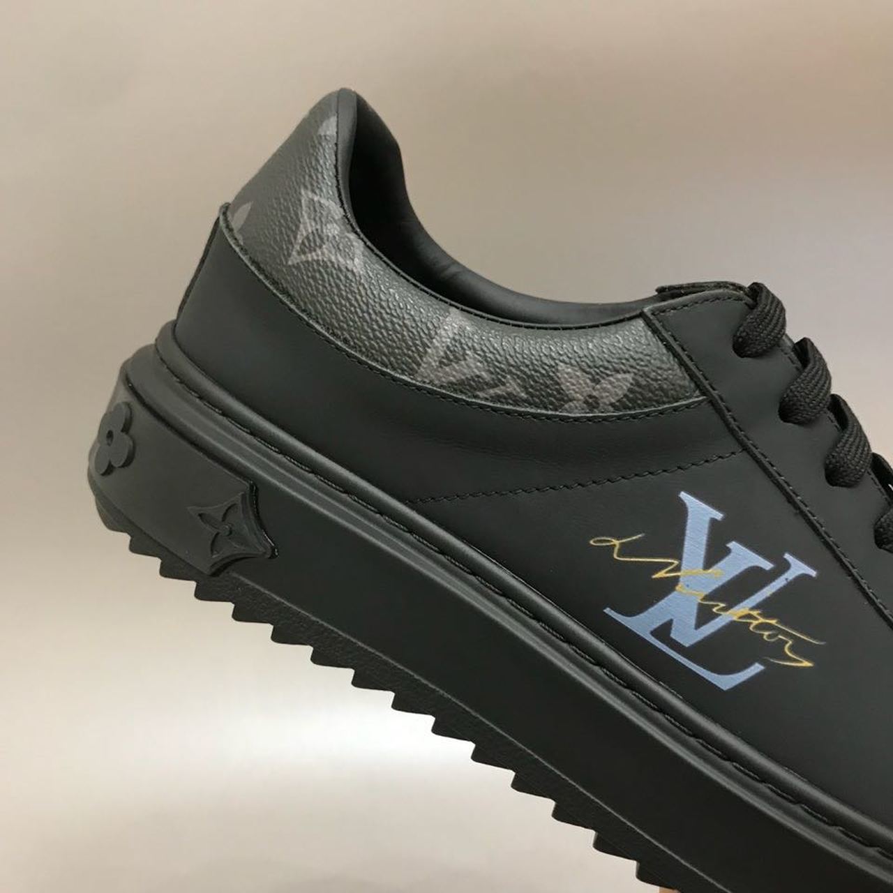 Louis Vuitton Time Out Low Top Sneakers Calfskin Leather Fall/Winter Collection 1A64RE Black