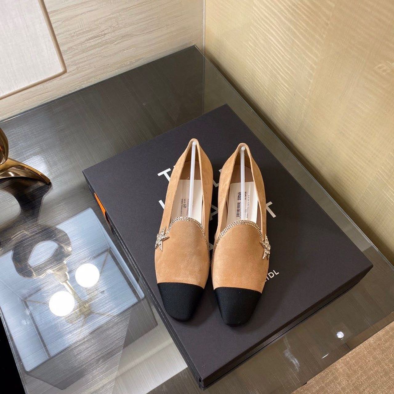 Chanel Jeweled Suede Flats Sandals Lambskin Leather Spring/Summer Collection Brown/Black