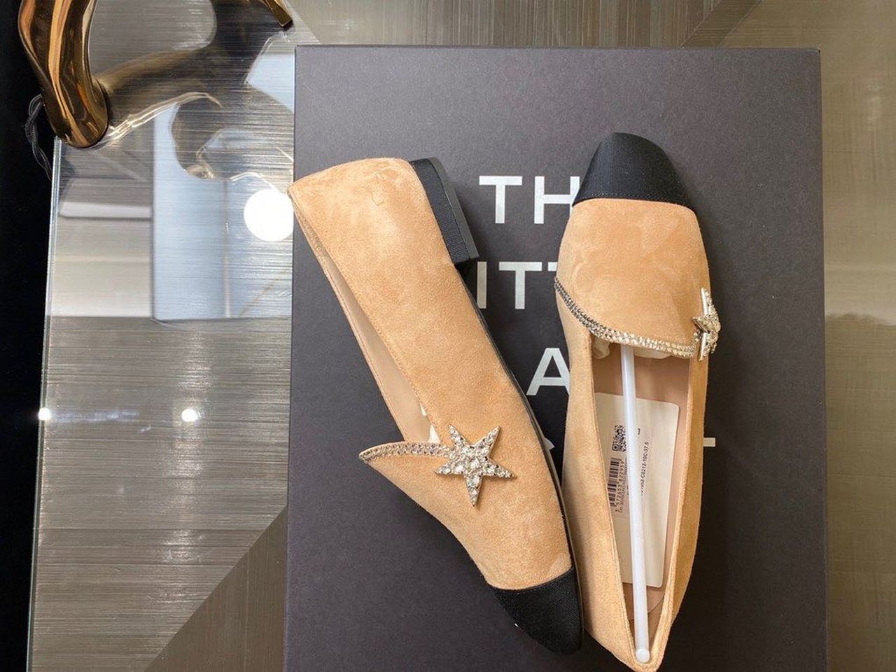 Chanel Jeweled Suede Flats Sandals Lambskin Leather Spring/Summer Collection Brown/Black