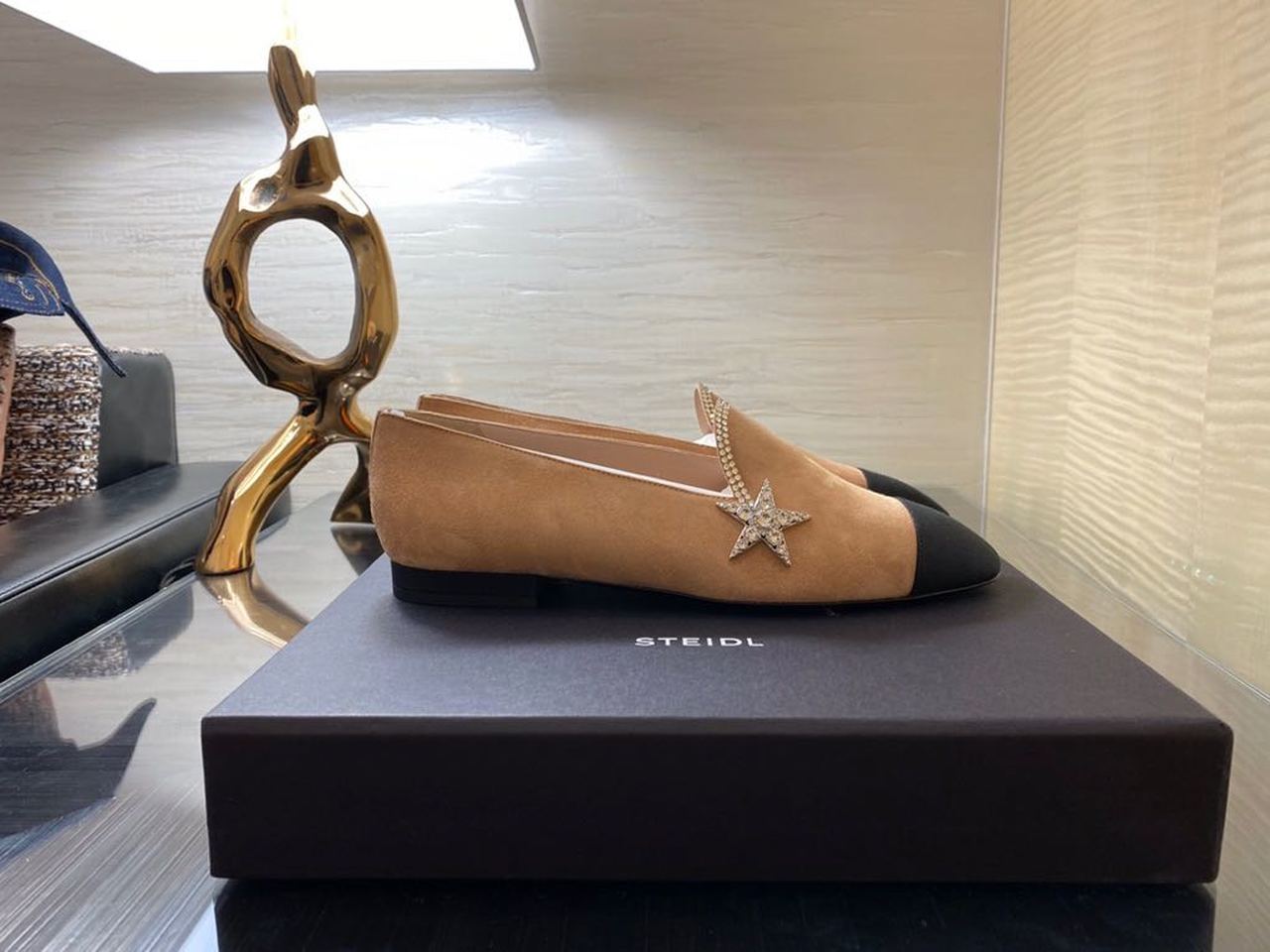 Chanel Jeweled Suede Flats Sandals Lambskin Leather Spring/Summer Collection Brown/Black