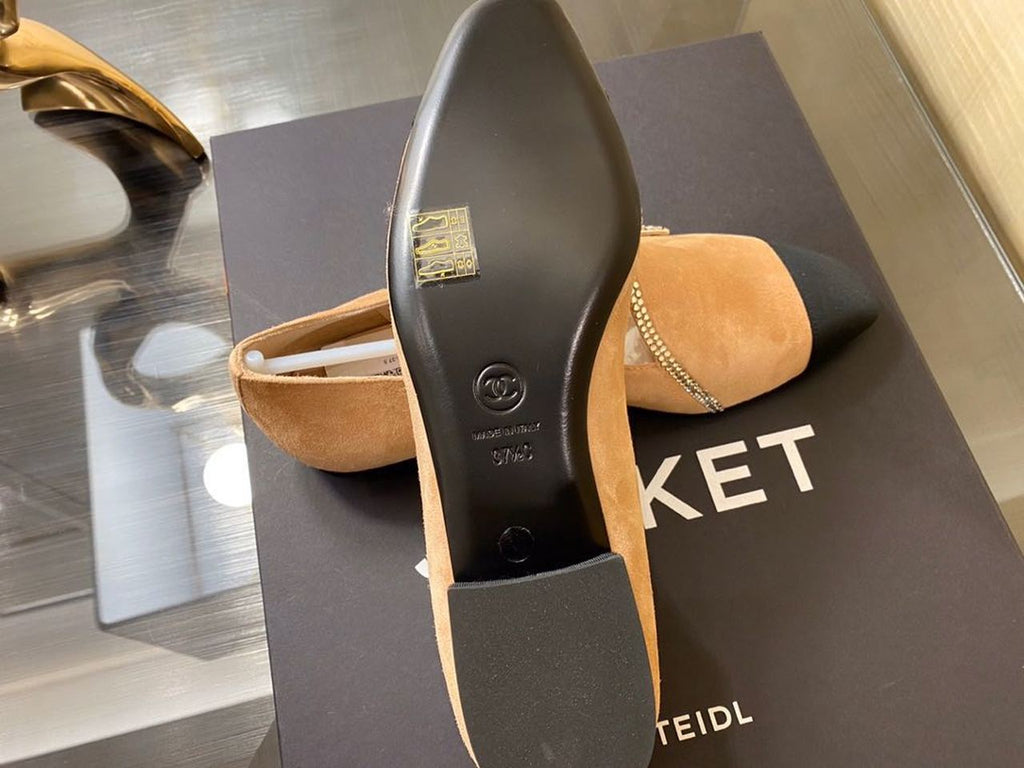 Chanel Jeweled Suede Flats Sandals Lambskin Leather Spring/Summer Collection Brown/Black