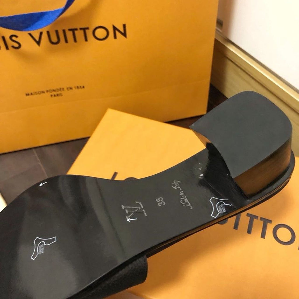 Louis Vuitton Lock It Flat Mules Calfskin Leather Spring/Summer Collection 1A64MN Black