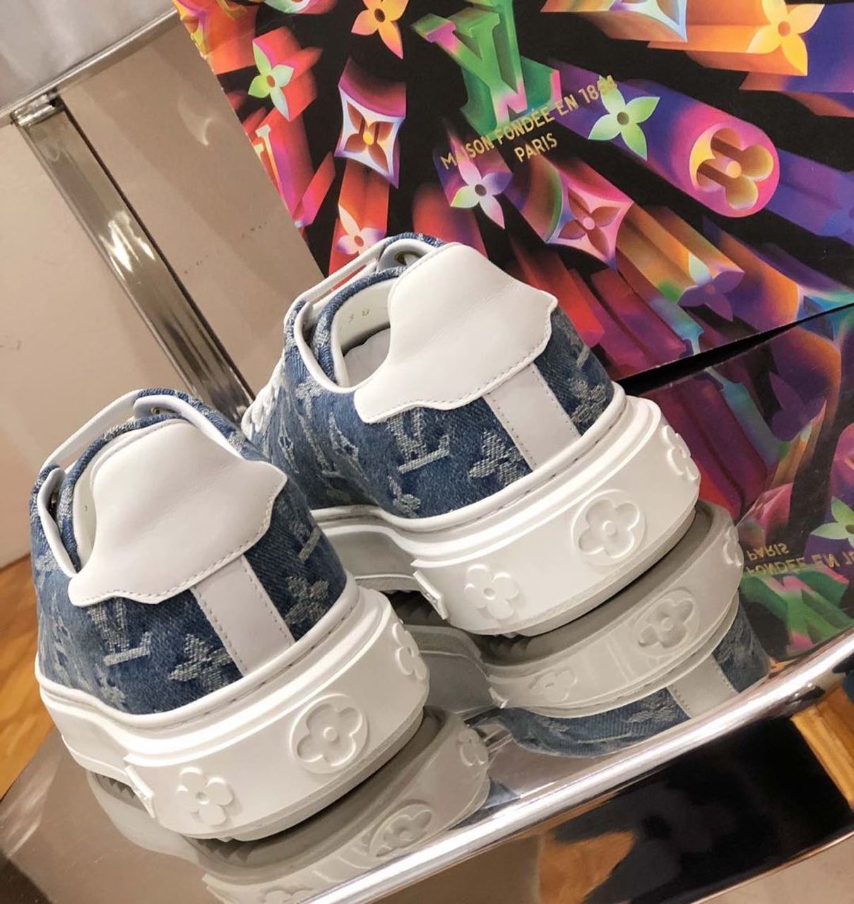 Louis Vuitton Time Out Low Top Sneakers Calfskin Leather Spring/Summer 2020 Collection 1A4XYE Denim Blue