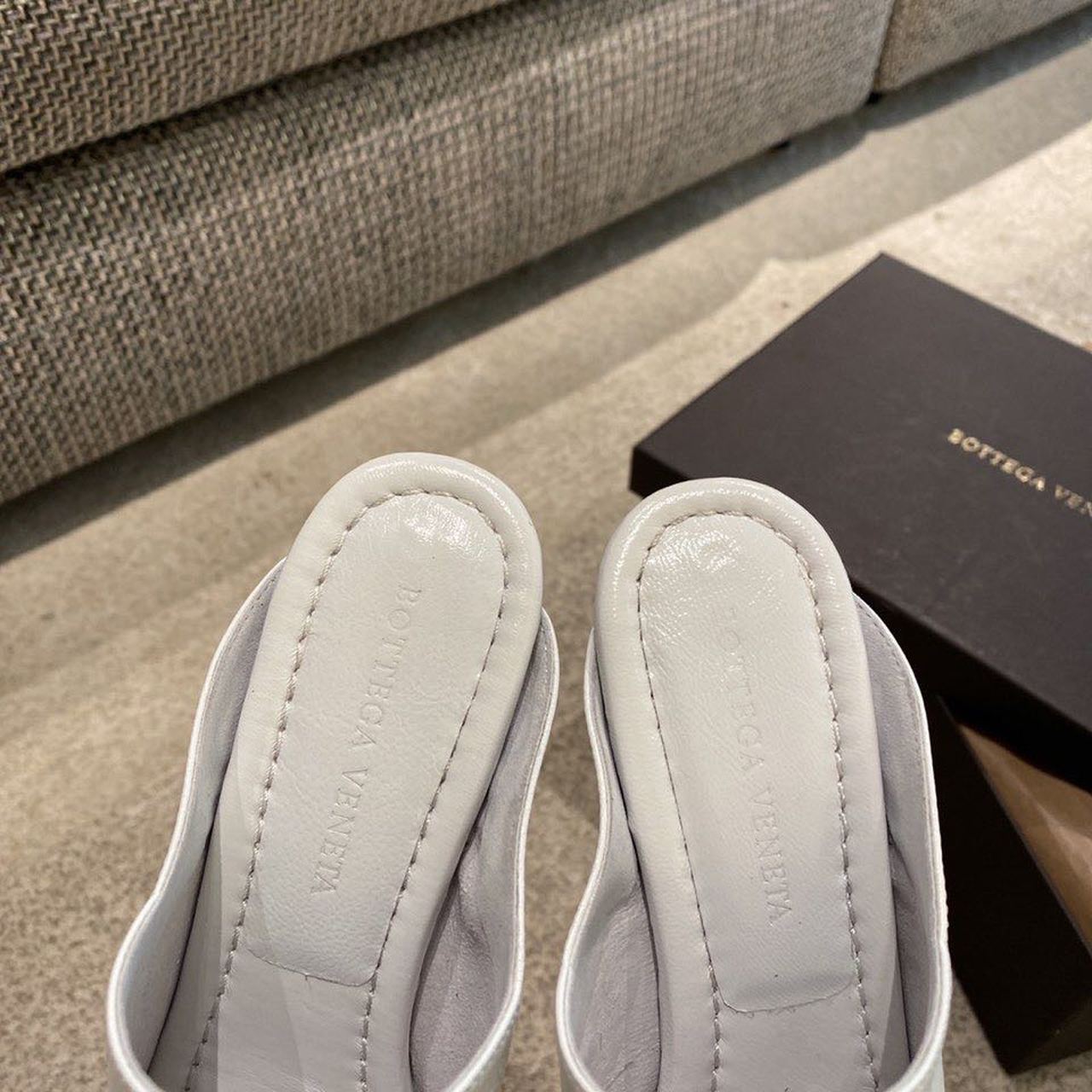 Bottega Veneta Square Toe Mules Calfskin Leather Fall/Winter 2019 Collection, White