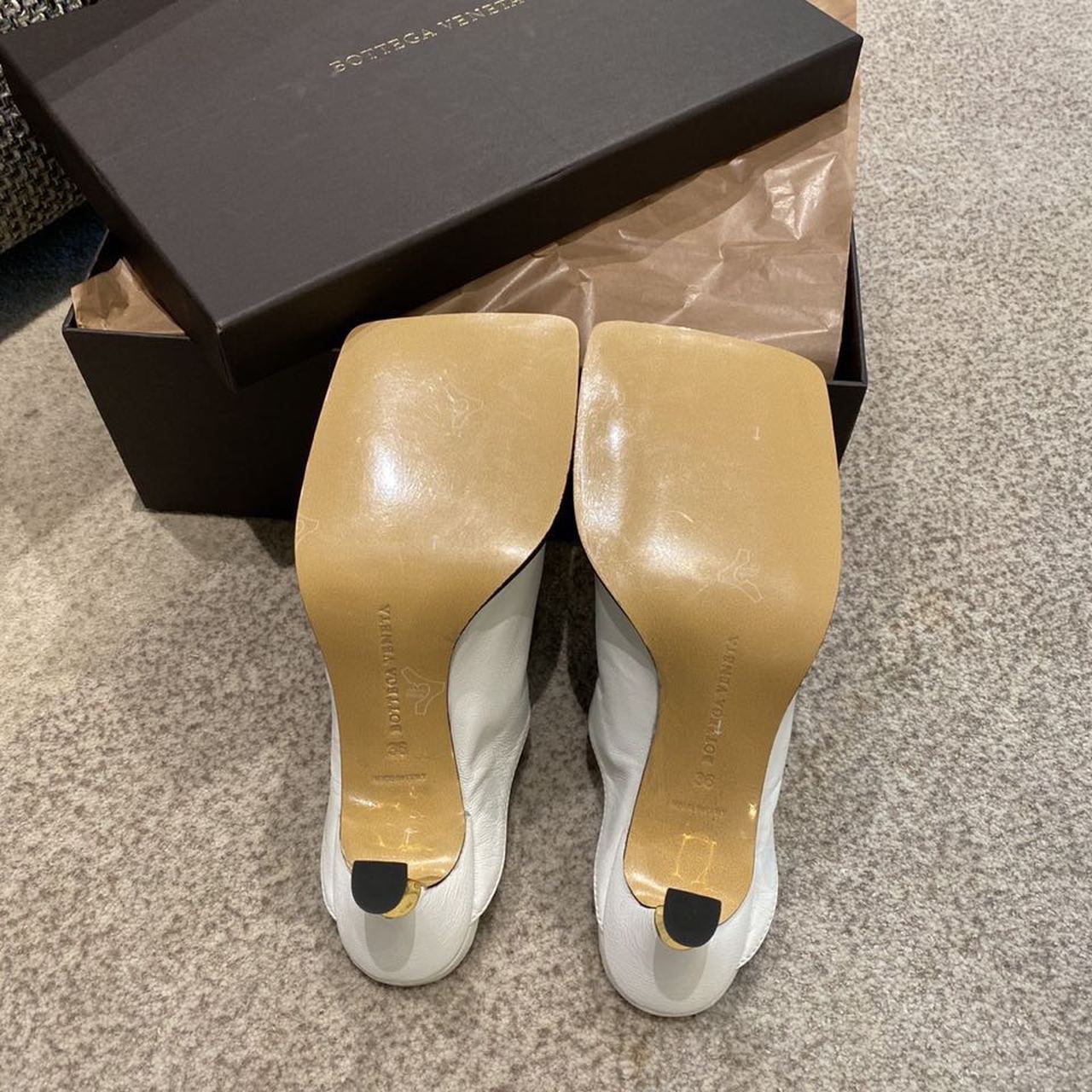 Bottega Veneta Square Toe Mules Calfskin Leather Fall/Winter 2019 Collection, White