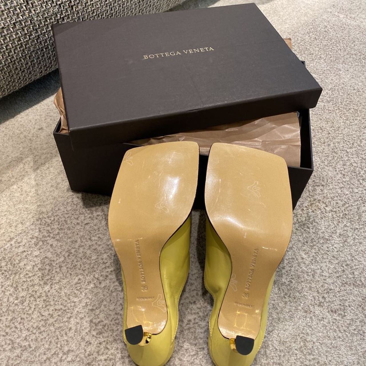 Bottega Veneta Square Toe Mules Calfskin Leather Fall/Winter 2019 Collection, Yellow
