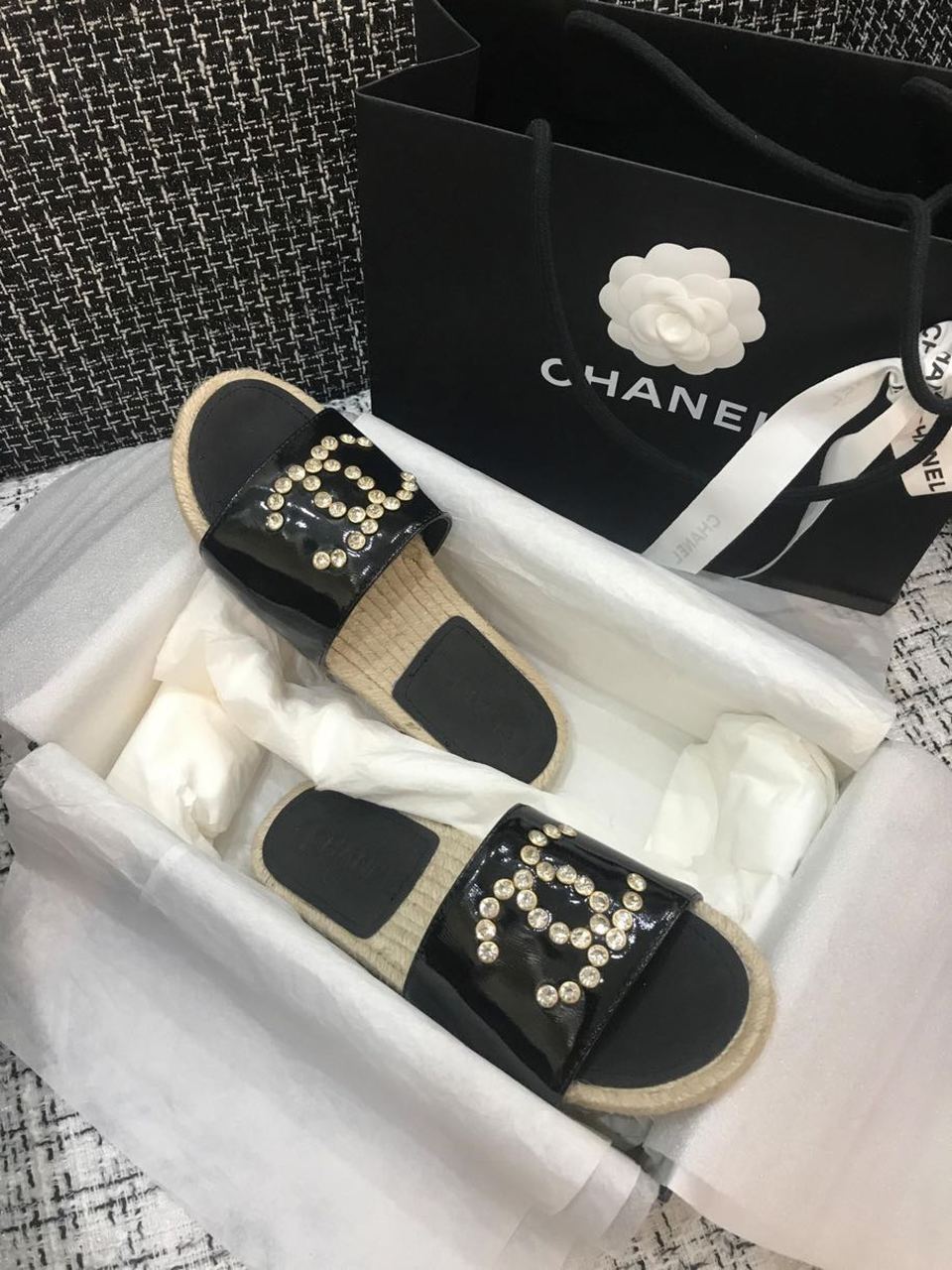 Chanel Jeweled CC Logo Espadrille Slippers Patent Leather Spring/Summer Collection Black