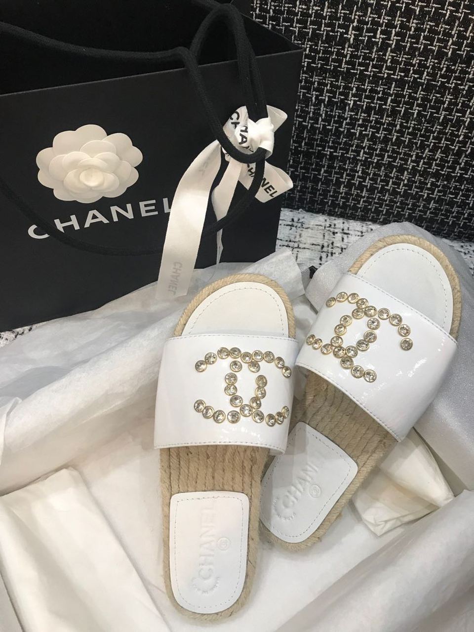 Chanel Jeweled CC Logo Espadrille Slippers Patent Leather Spring/Summer Collection White