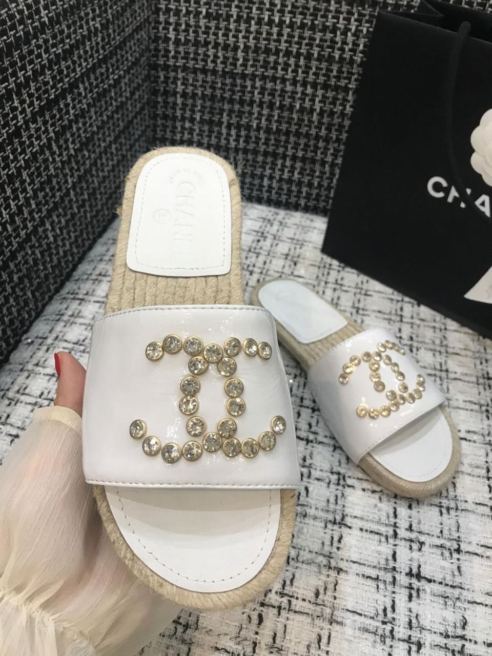 Chanel Jeweled CC Logo Espadrille Slippers Patent Leather Spring/Summer Collection White