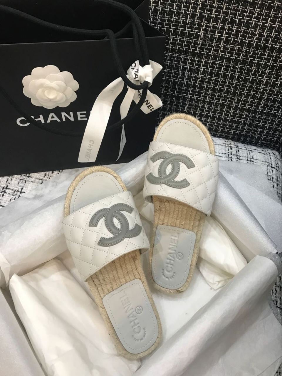 Chanel Quilted CC Logo Espadrille Slippers Calfskin Leather Spring/Summer Collection White/Grey