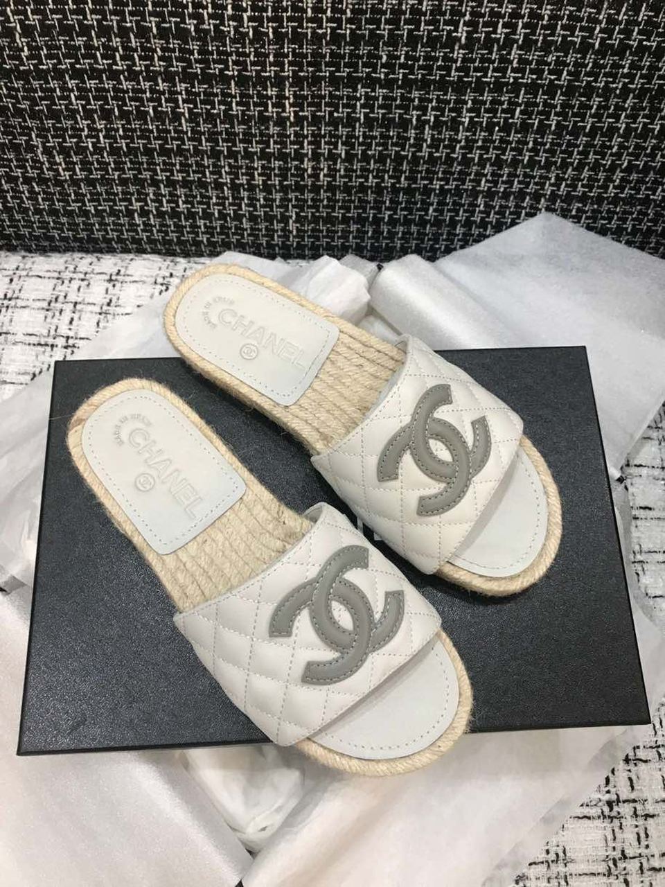Chanel Quilted CC Logo Espadrille Slippers Calfskin Leather Spring/Summer Collection White/Grey