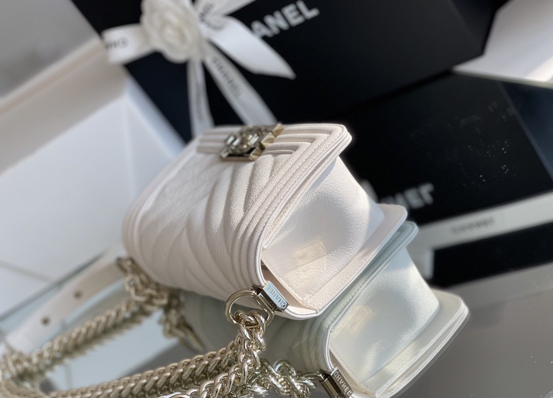 Chanel Mini Classic Flapbag 20cm White