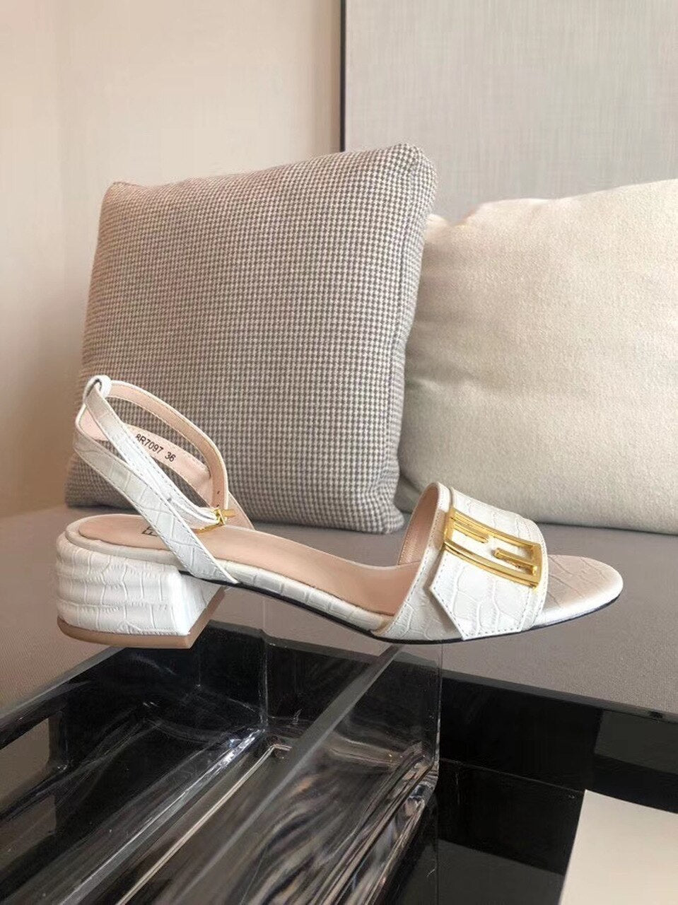 Fendi FF Block Heel Flat Sandals Croc Embossed Calfskin Leather Spring/Summer 2020 Collection, White