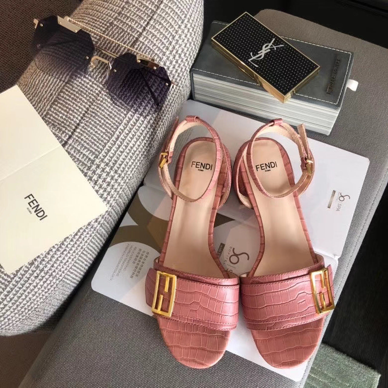 Fendi FF Block Heel Flat Sandals Croc Embossed Calfskin Leather Spring/Summer 2020 Collection, Pink