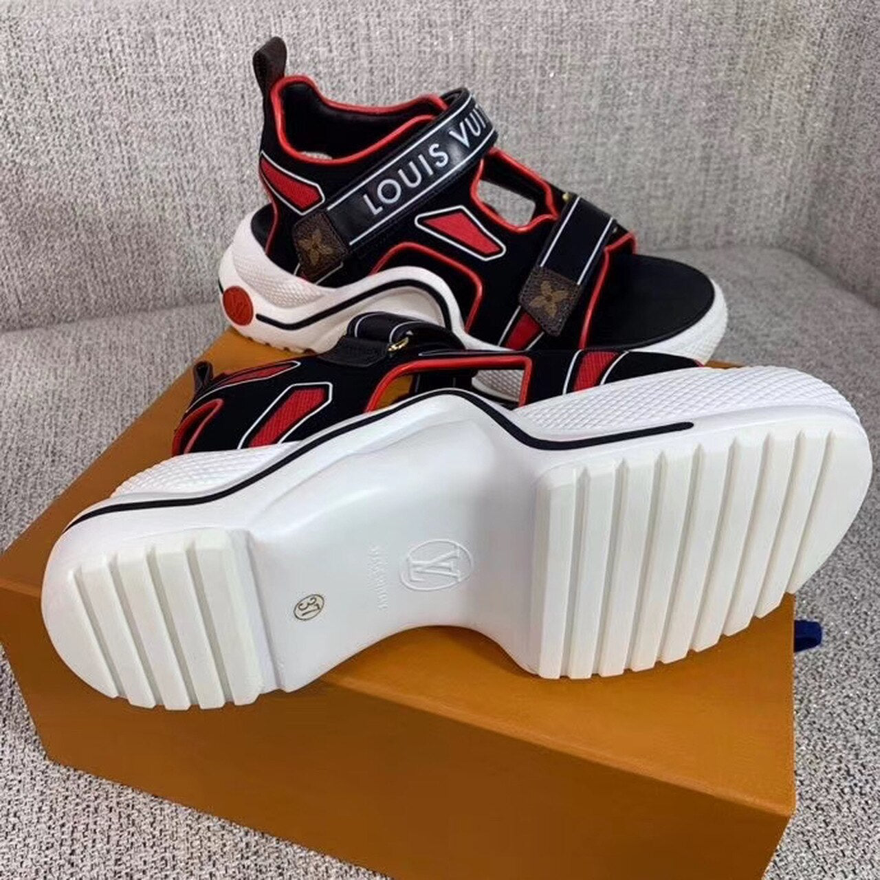 Louis Vuitton Archlight Sandals Calfskin Leather Spring/Summer Collection Black/Red