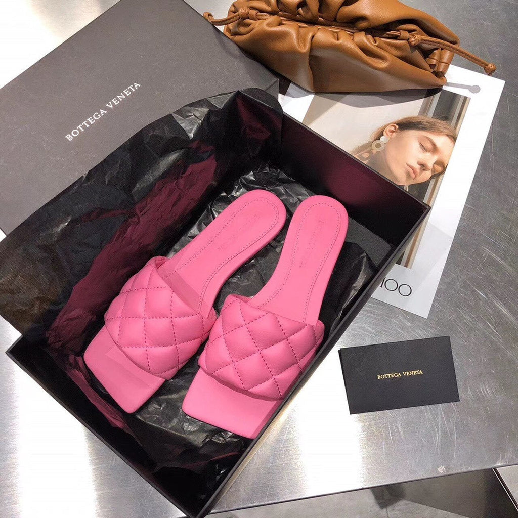 Bottega Veneta Square Toe Padded Sandals Calfskin Leather Spring/Summer 2020 Collection, Pink