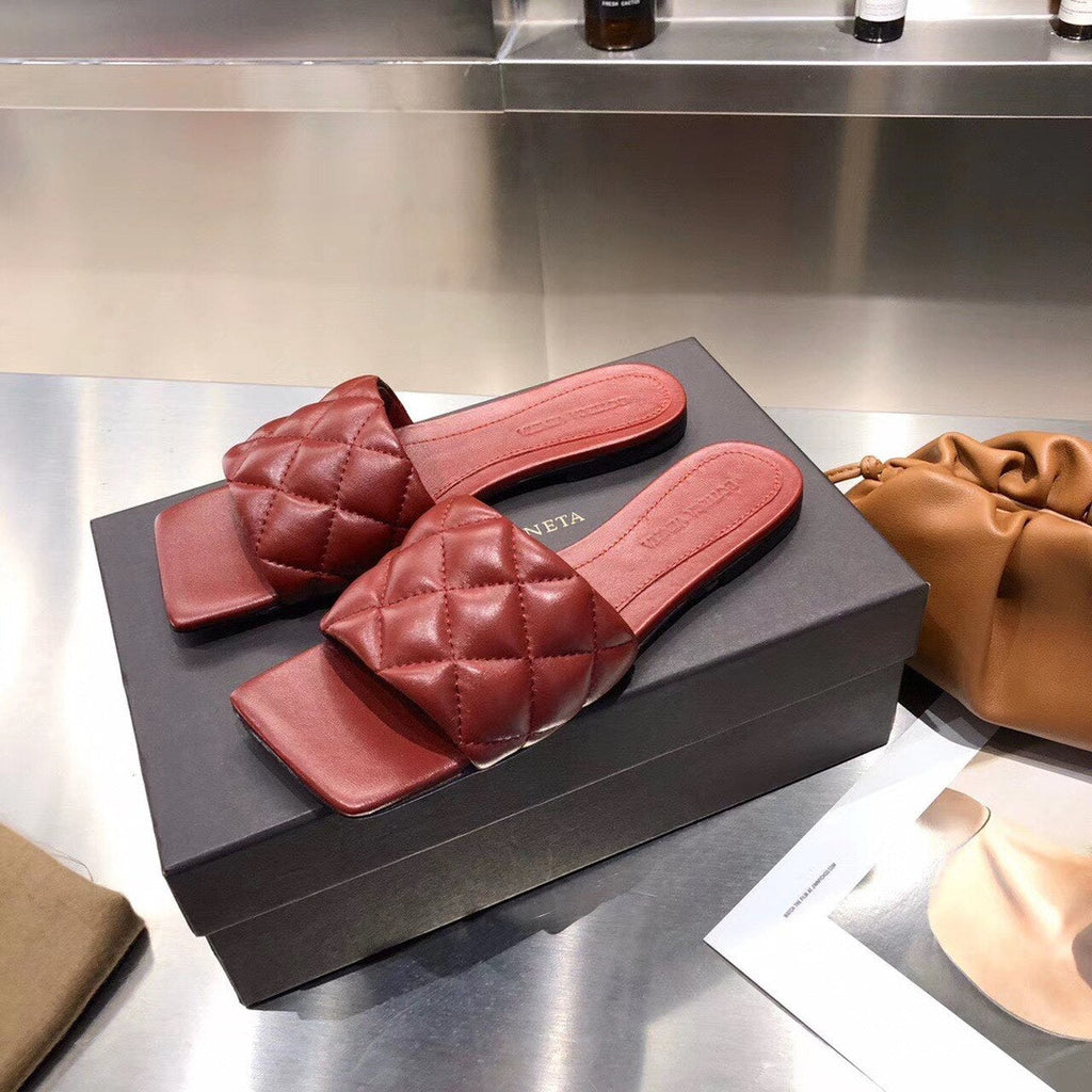 Bottega Veneta Square Toe Padded Sandals Calfskin Leather Spring/Summer 2020 Collection, Burgundy