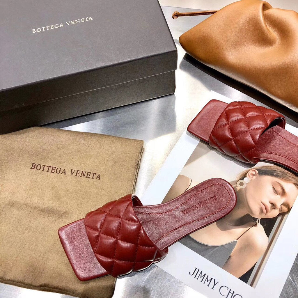 Bottega Veneta Square Toe Padded Sandals Calfskin Leather Spring/Summer 2020 Collection, Burgundy