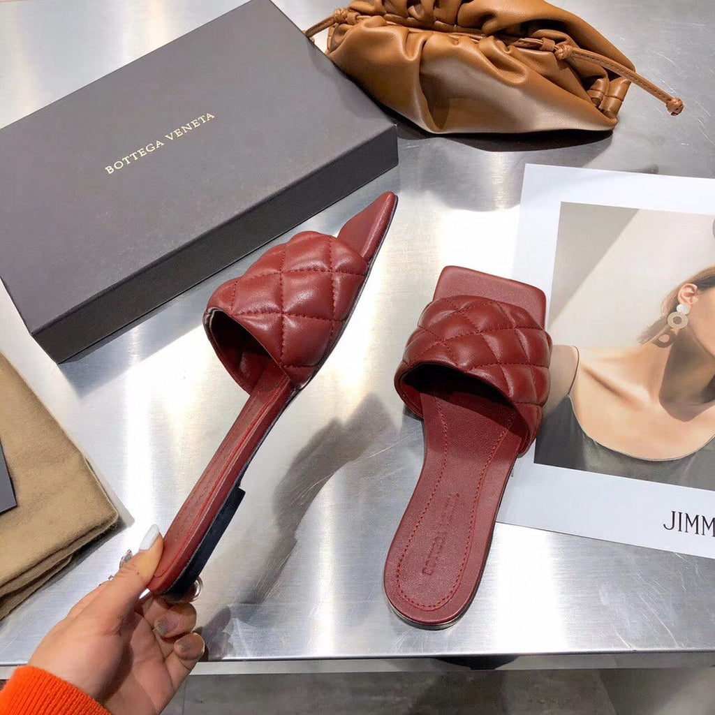 Bottega Veneta Square Toe Padded Sandals Calfskin Leather Spring/Summer 2020 Collection, Burgundy