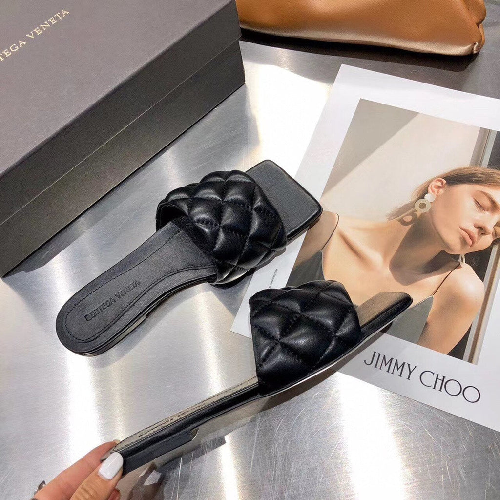 Bottega Veneta Square Toe Padded Sandals Calfskin Leather Spring/Summer 2020 Collection, Black