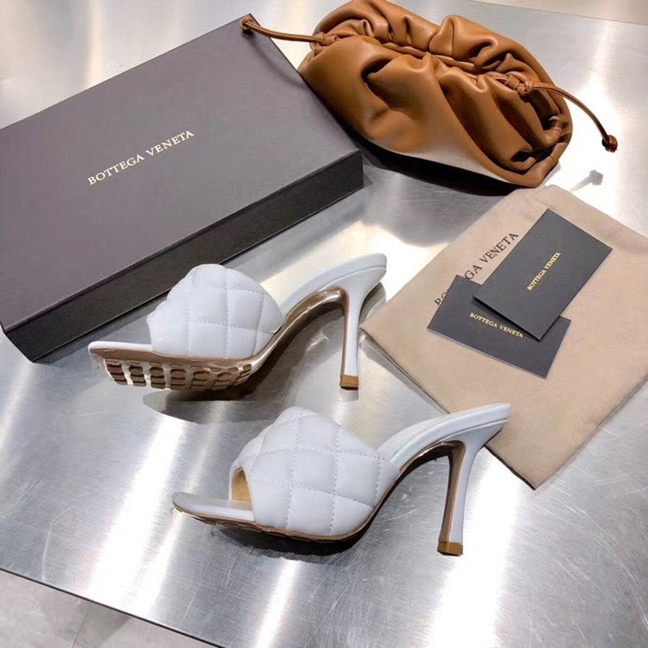 Bottega Veneta Puffy Dream Square Mules Lambskin Leather Spring/Summer 2020 Collection, White