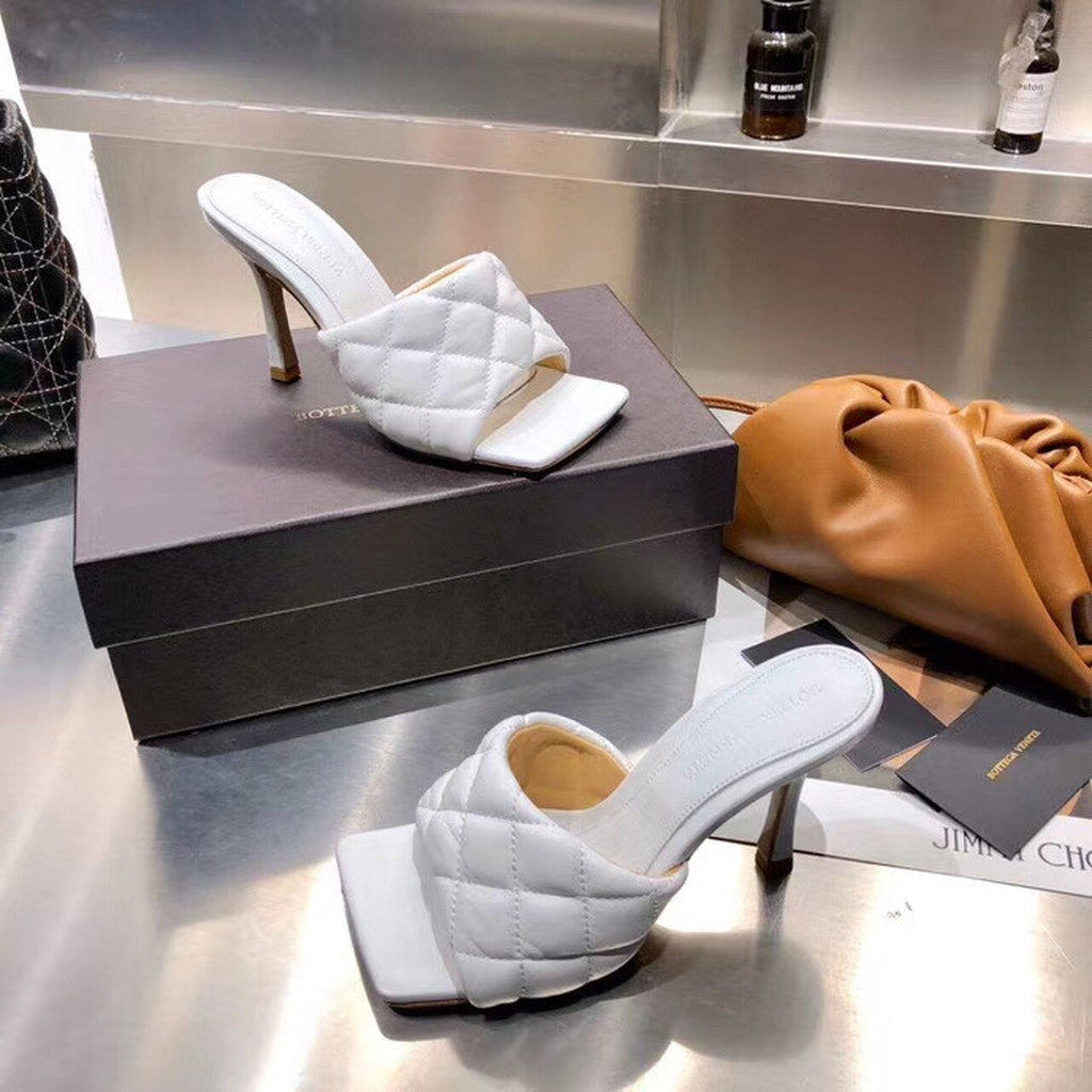 Bottega Veneta Puffy Dream Square Mules Lambskin Leather Spring/Summer 2020 Collection, White