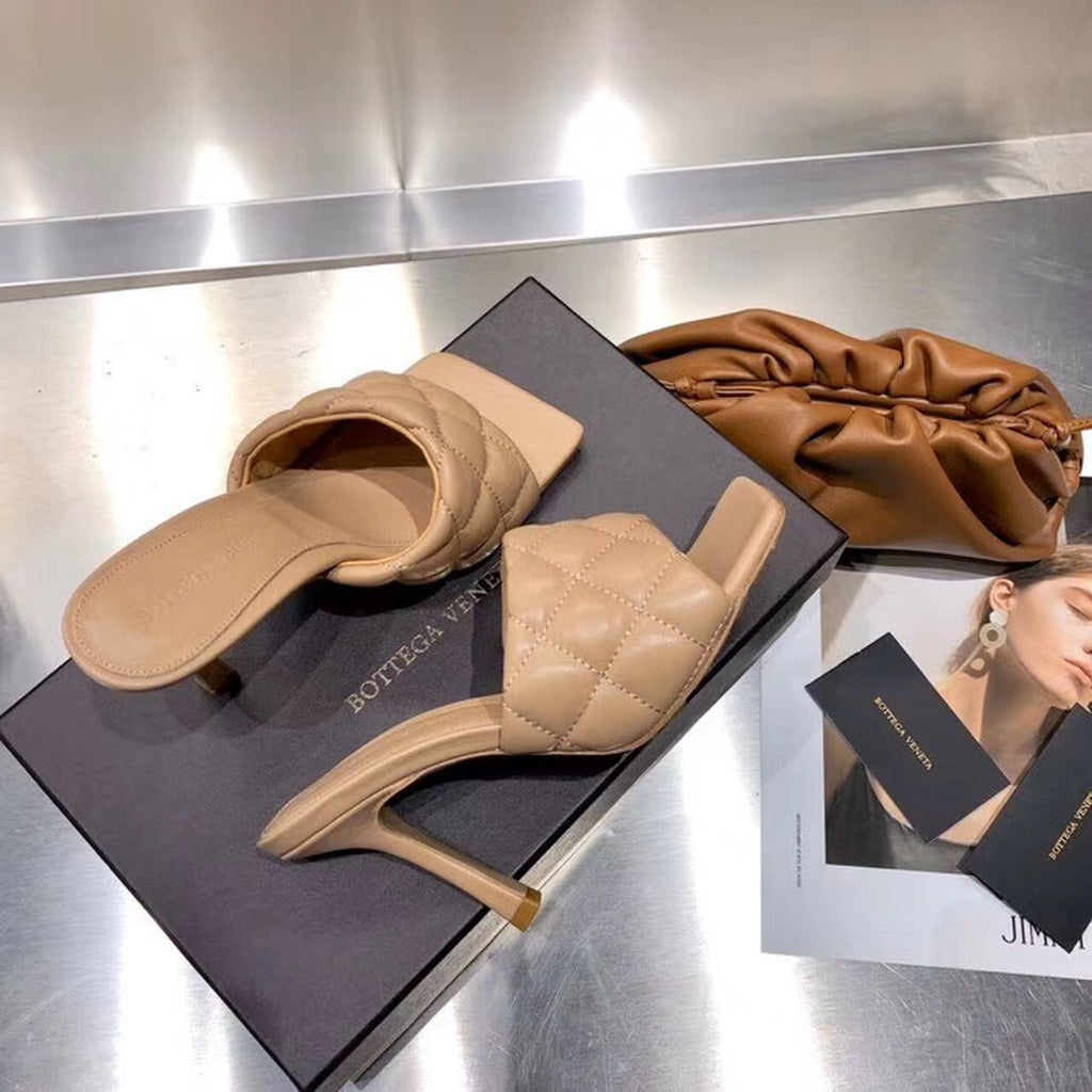 Bottega Veneta Puffy Dream Square Mules Lambskin Leather Spring/Summer 2020 Collection, Beige