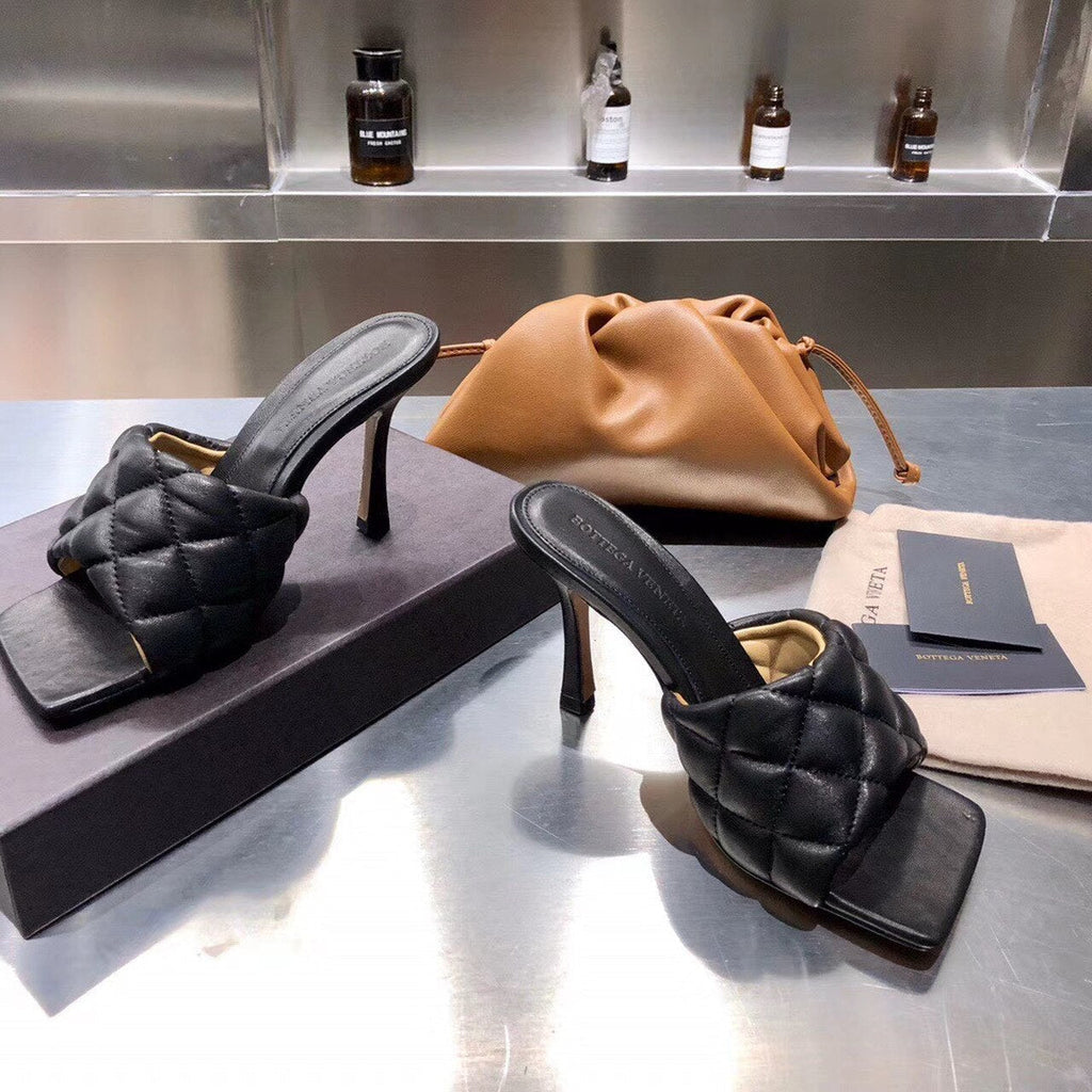 Bottega Veneta Puffy Dream Square Mules Lambskin Leather Spring/Summer 2020 Collection, Black