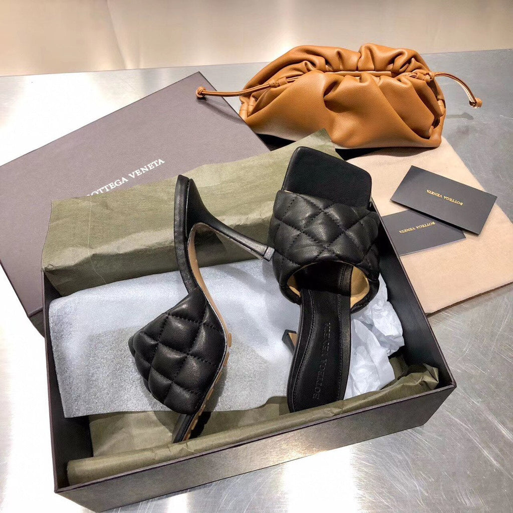 Bottega Veneta Puffy Dream Square Mules Lambskin Leather Spring/Summer 2020 Collection, Black