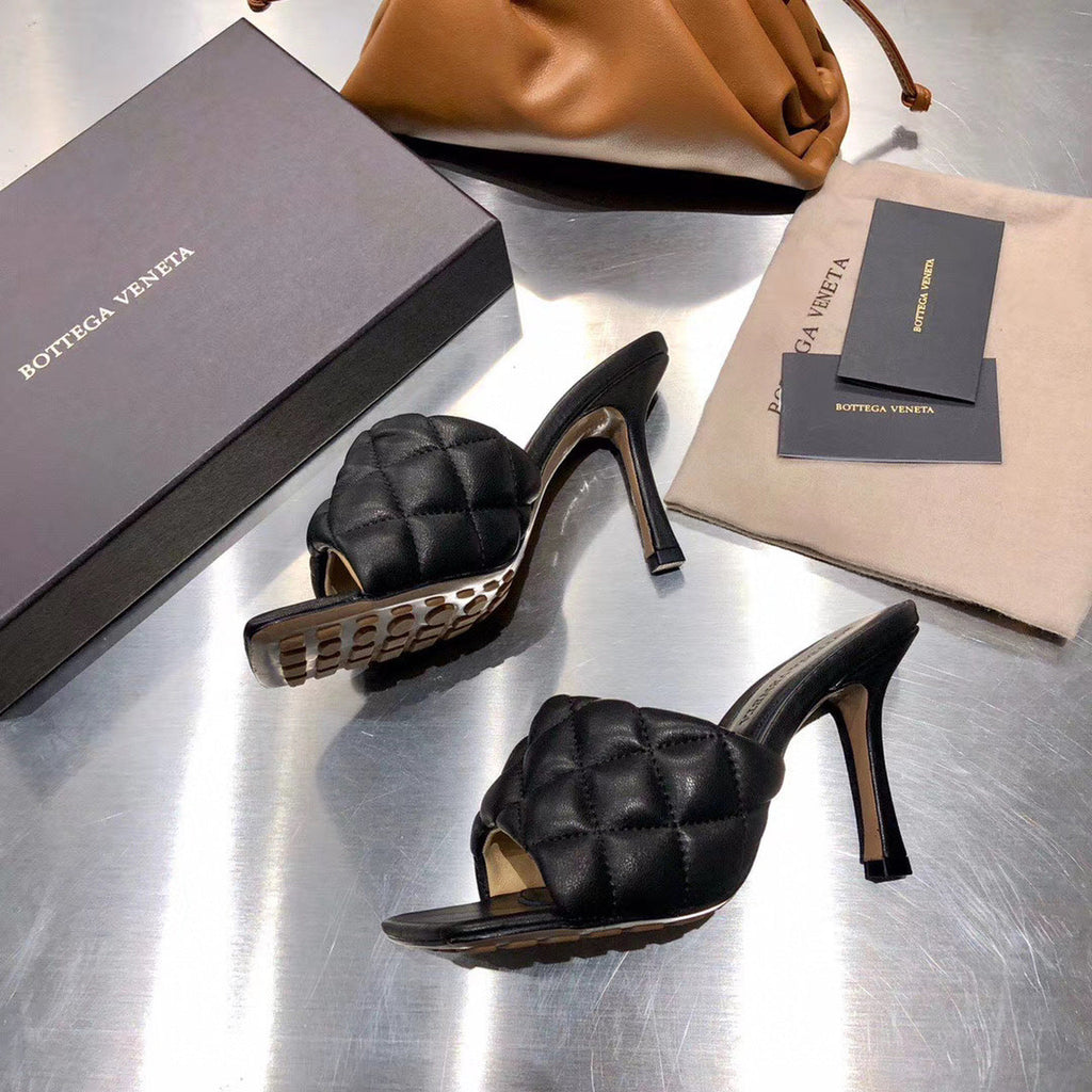 Bottega Veneta Puffy Dream Square Mules Lambskin Leather Spring/Summer 2020 Collection, Black