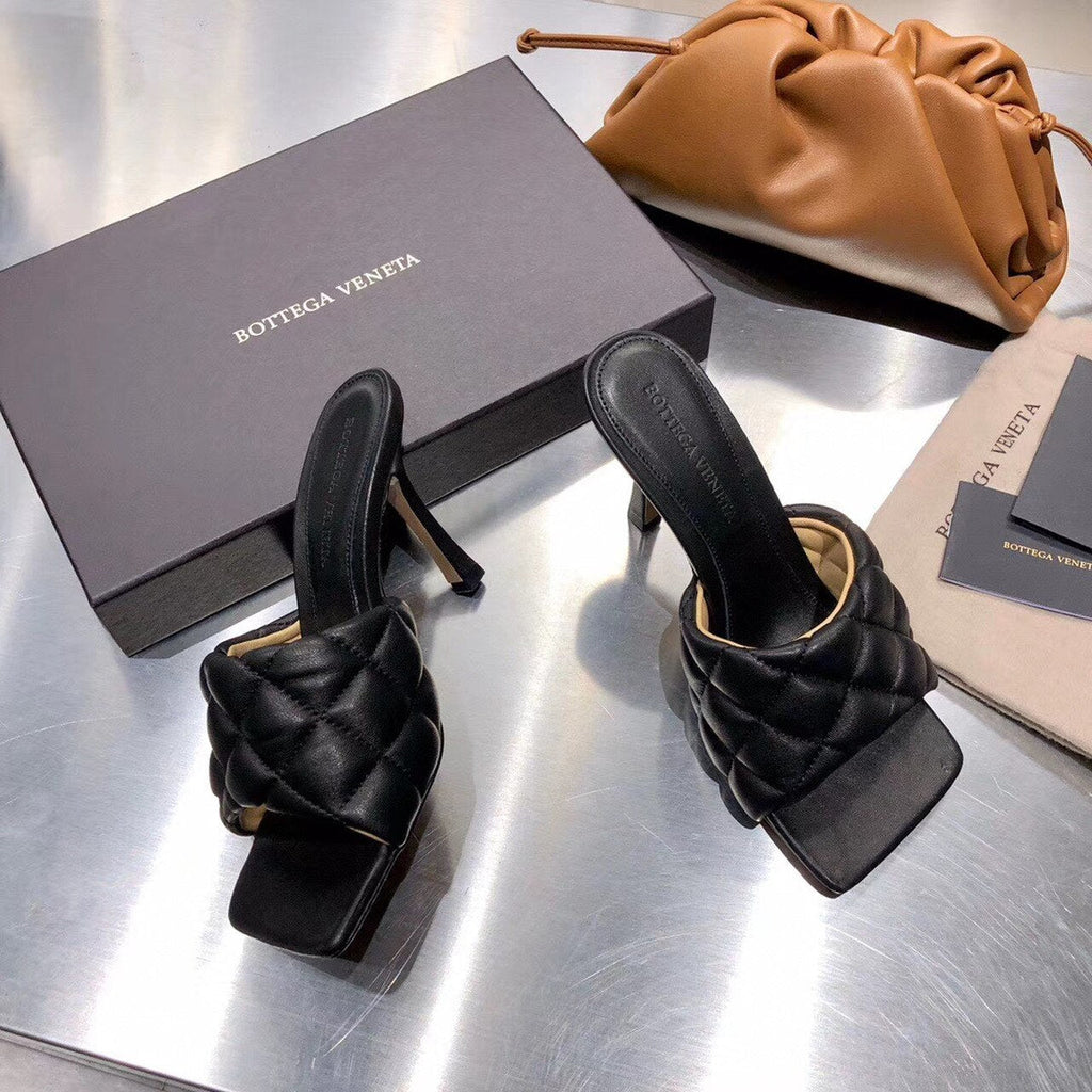 Bottega Veneta Puffy Dream Square Mules Lambskin Leather Spring/Summer 2020 Collection, Black
