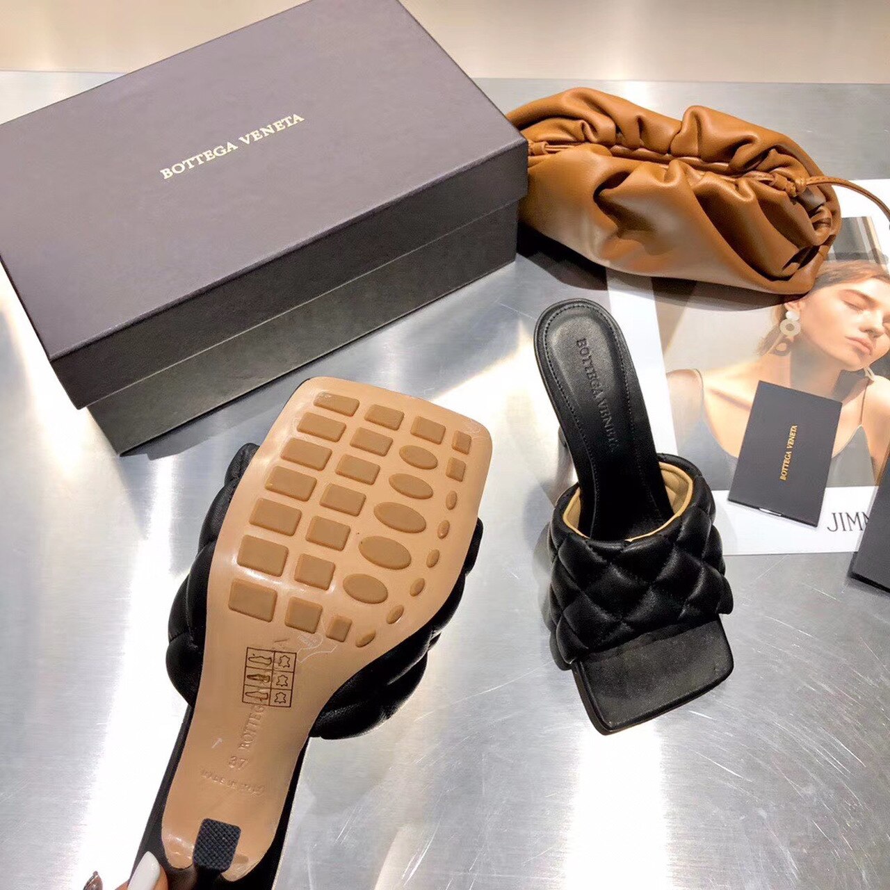 Bottega Veneta Puffy Dream Square Mules Lambskin Leather Spring/Summer 2020 Collection, Black