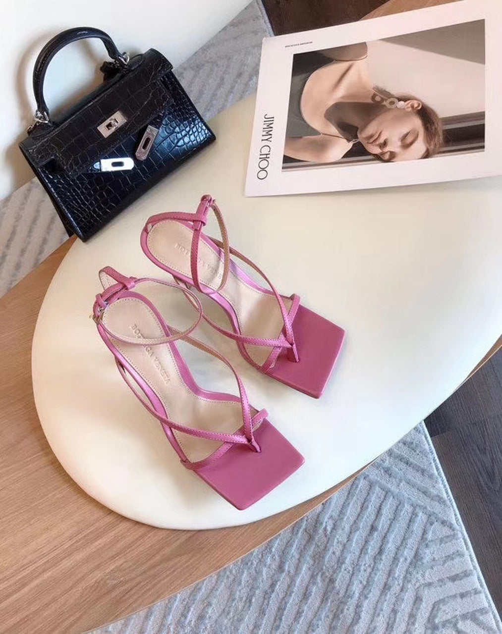 Bottega Veneta Square Toe Thong Sandals Lambskin Leather Spring/Summer 2020 Collection, Pink