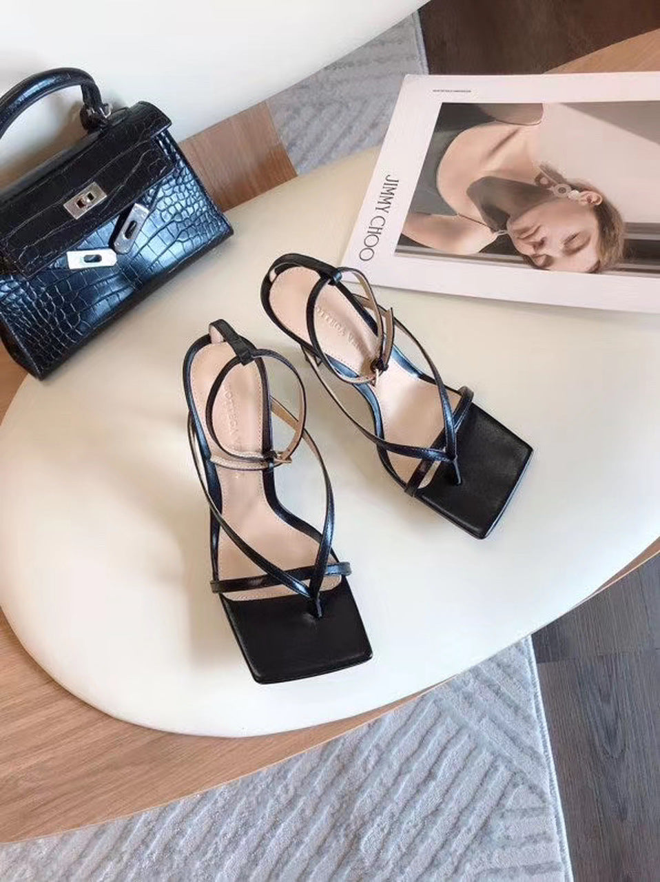 Bottega Veneta Square Toe Thong Sandals Lambskin Leather Spring/Summer Collection, Black