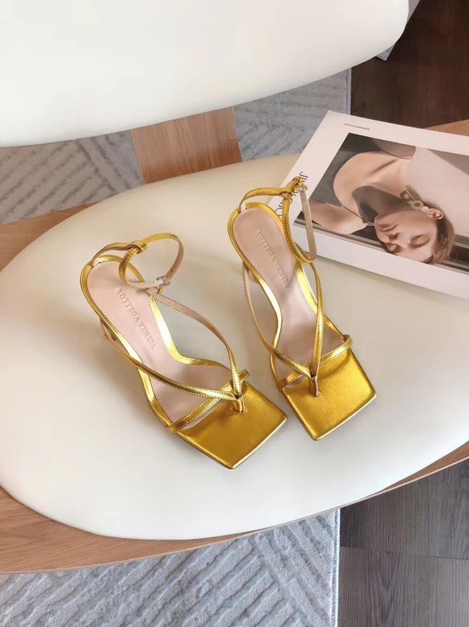 Bottega Veneta Square Toe Thong Sandals Lambskin Leather Spring/Summer 2020 Collection, Gold