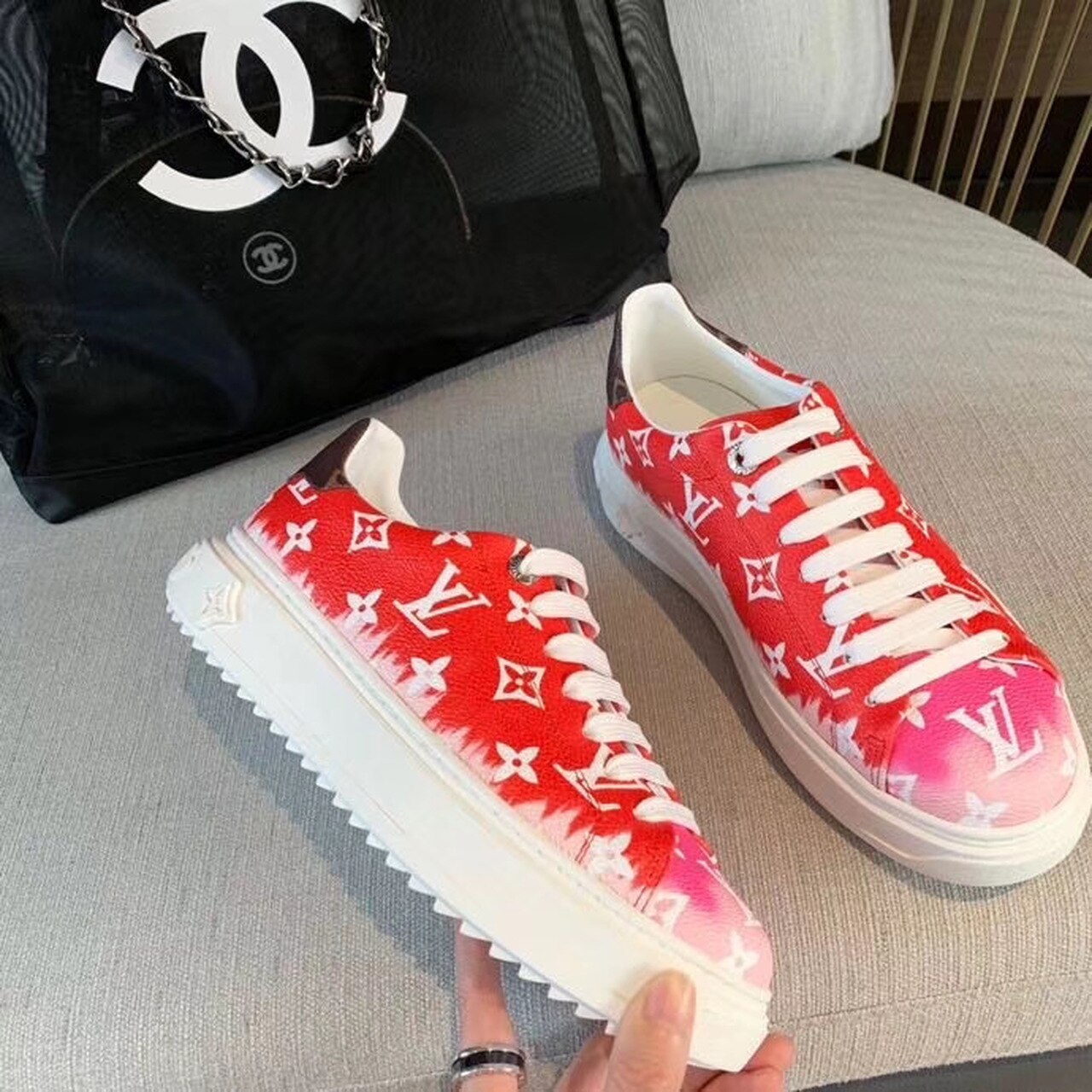 Louis Vuitton Tie Dye Escale Time Out Sneakers Calfskin Leather Spring/Summer Collection 1A7ULR, Rouge