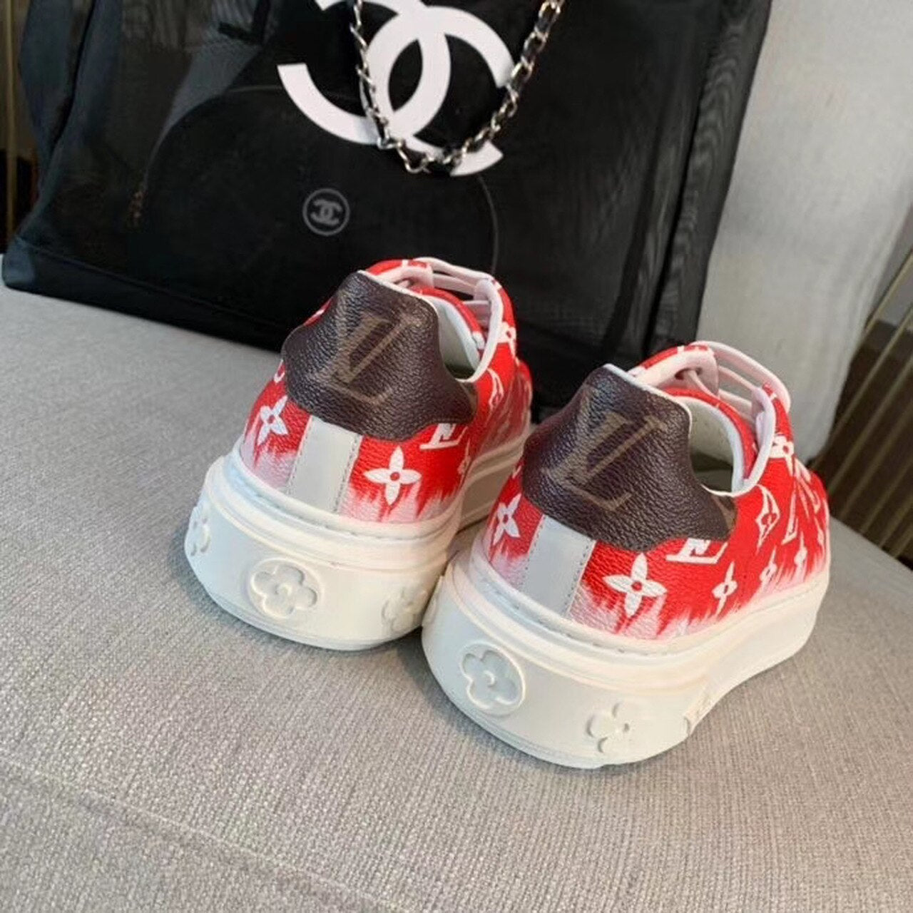 Louis Vuitton Tie Dye Escale Time Out Sneakers Calfskin Leather Spring/Summer Collection 1A7ULR, Rouge