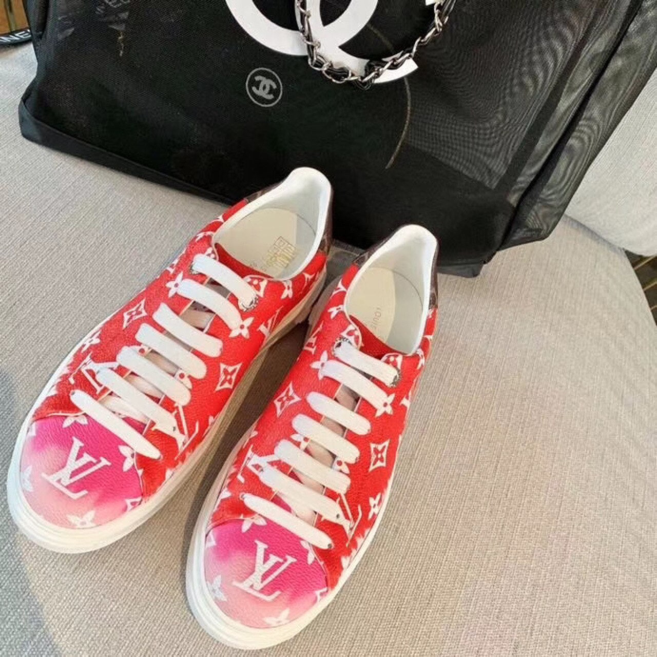 Louis Vuitton Tie Dye Escale Time Out Sneakers Calfskin Leather Spring/Summer Collection 1A7ULR, Rouge